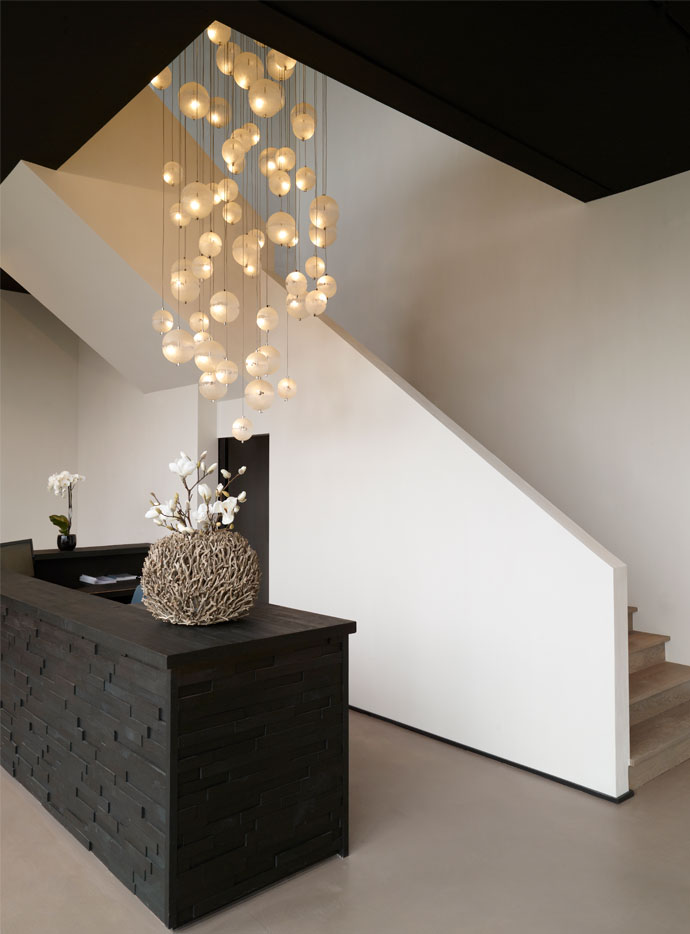 PostKrisi Chandelier