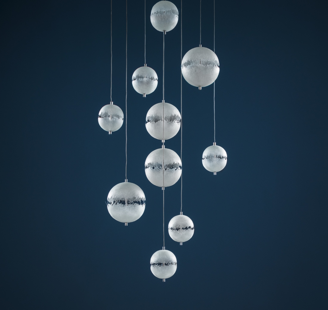 PostKrisi Chandelier