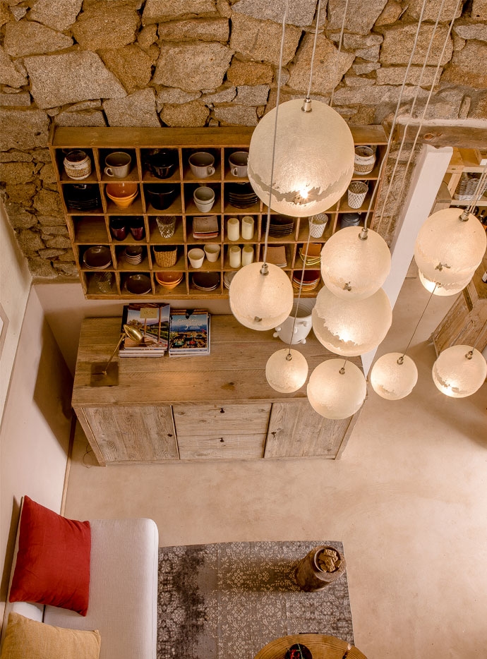 PostKrisi Chandelier