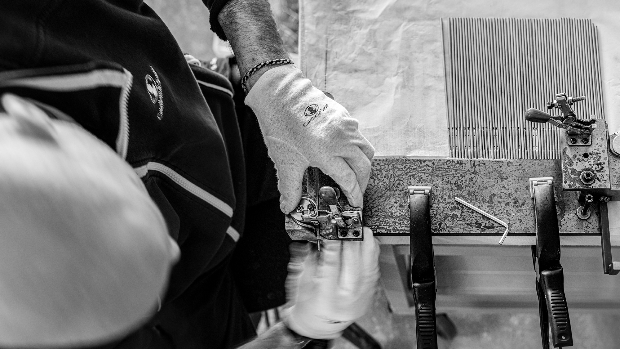 Crafting matter, shaping light
