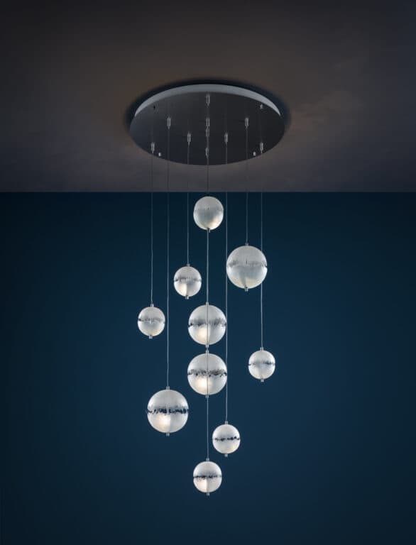PostKrisi Chandelier