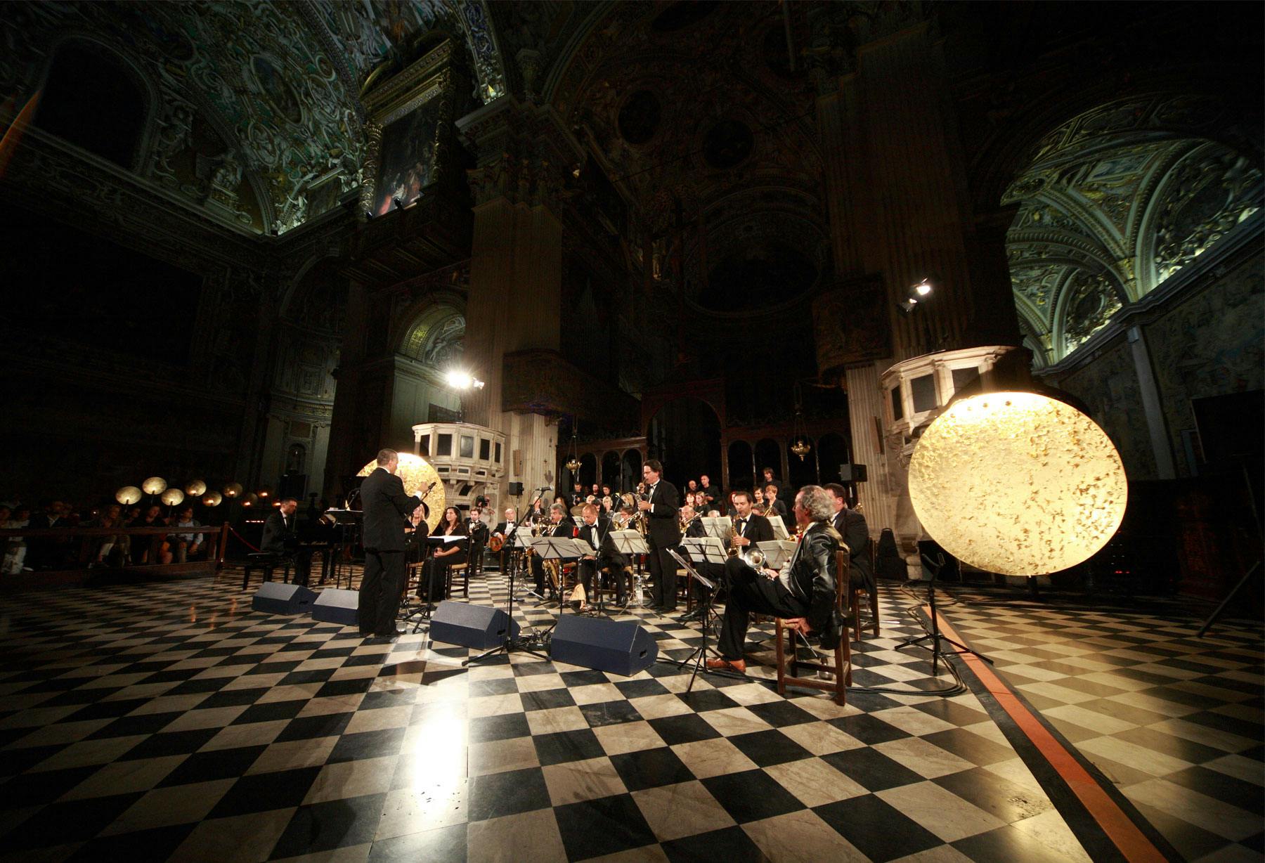 <p>Bergame : installation « Lux Chaos Magnum » pour le festival Notti di Luce</p>
