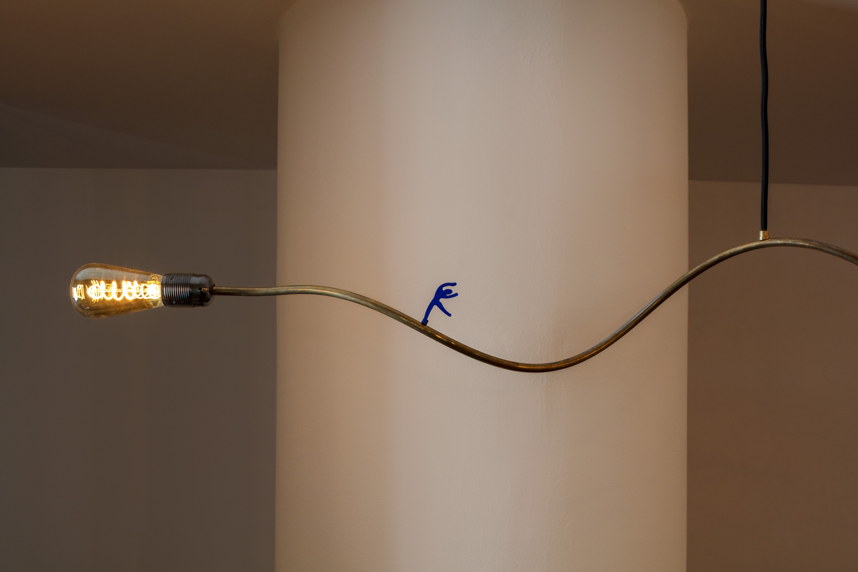 dilmos lighting installation