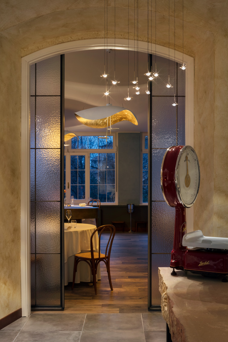 jackie o chandelier